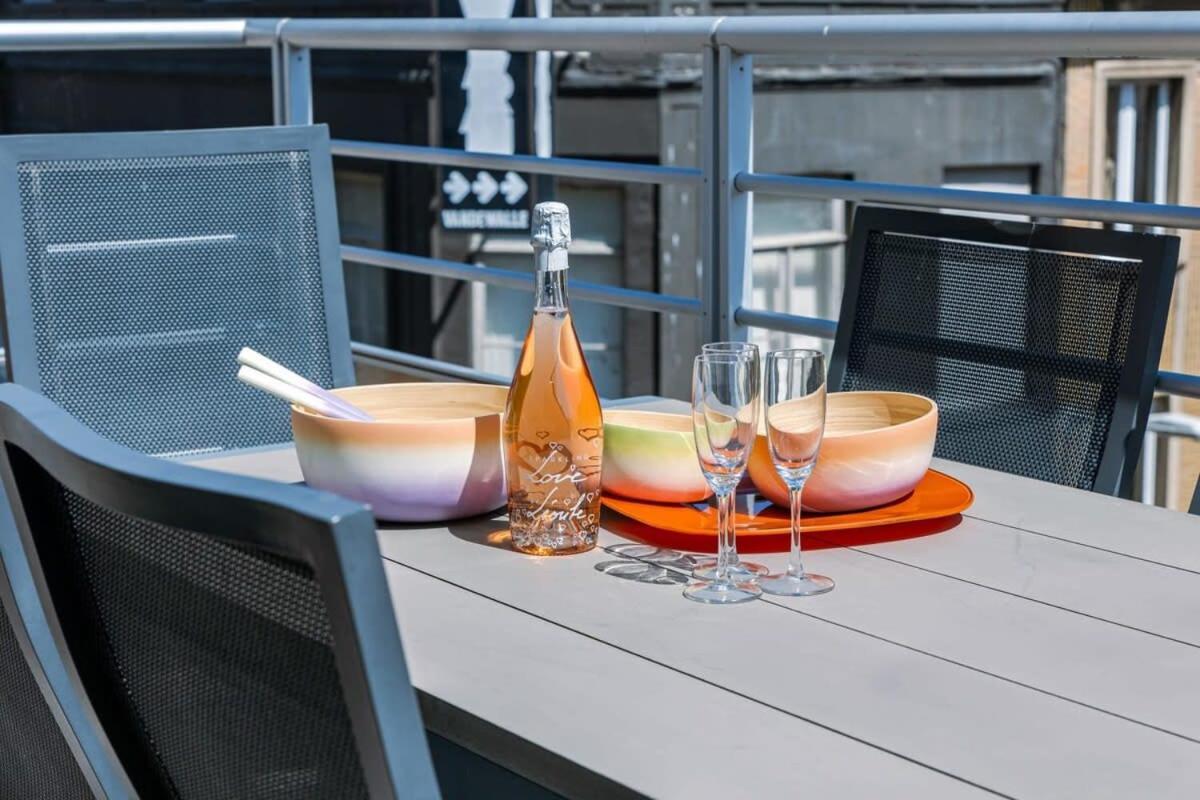 Huswell - Centrally Located Apartment With Sunny Terrace Oostende Bagian luar foto