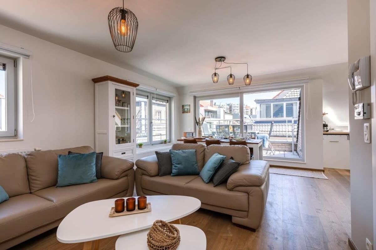 Huswell - Centrally Located Apartment With Sunny Terrace Oostende Bagian luar foto
